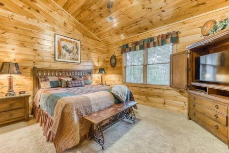 The Great Escape - Min From Parkway With Hot Tub Villa Gatlinburg Exterior photo